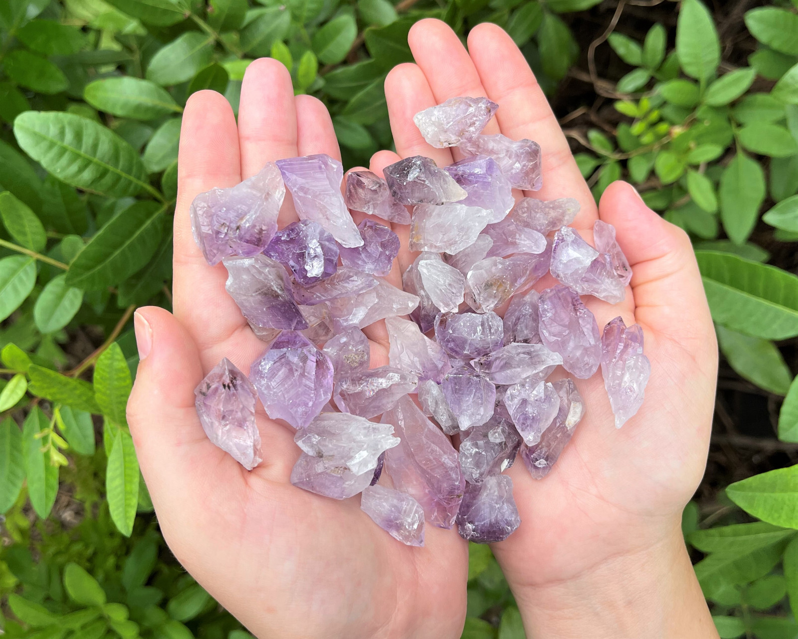 1/4 lb Bulk Lot Purple Amethyst Crystal Quartz Points & Pieces (4 oz)