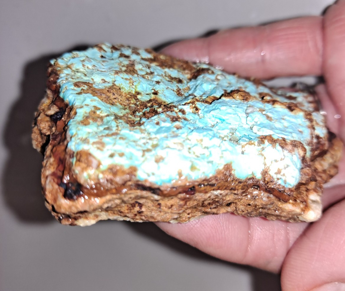 Turquoise sky blue natural old stock Kingman AZ matrix rough specimen 3.5 oz