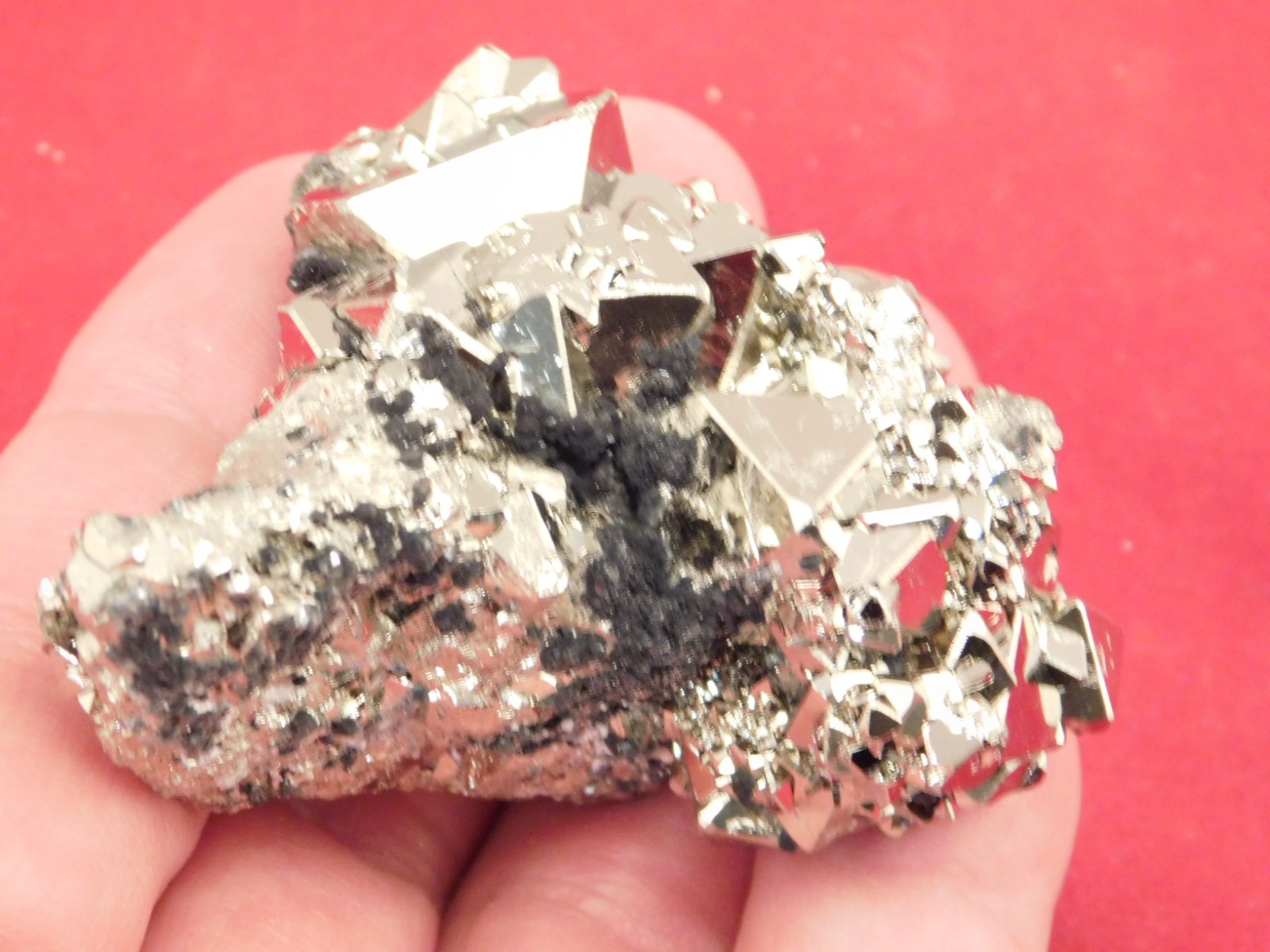 PYRAMID Shaped Crystals Tetrahedron PYRITE Crystal Cluster Sphalerite Peru 162gr