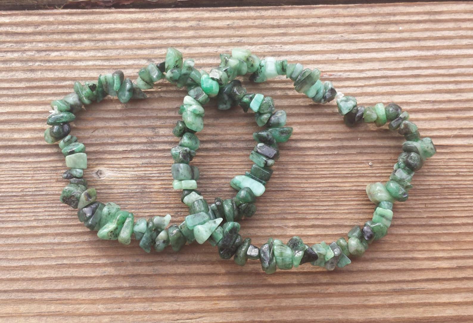 NATURAL EMERALD STONE GEMSTONE STRETCHY CHIP BRACELET