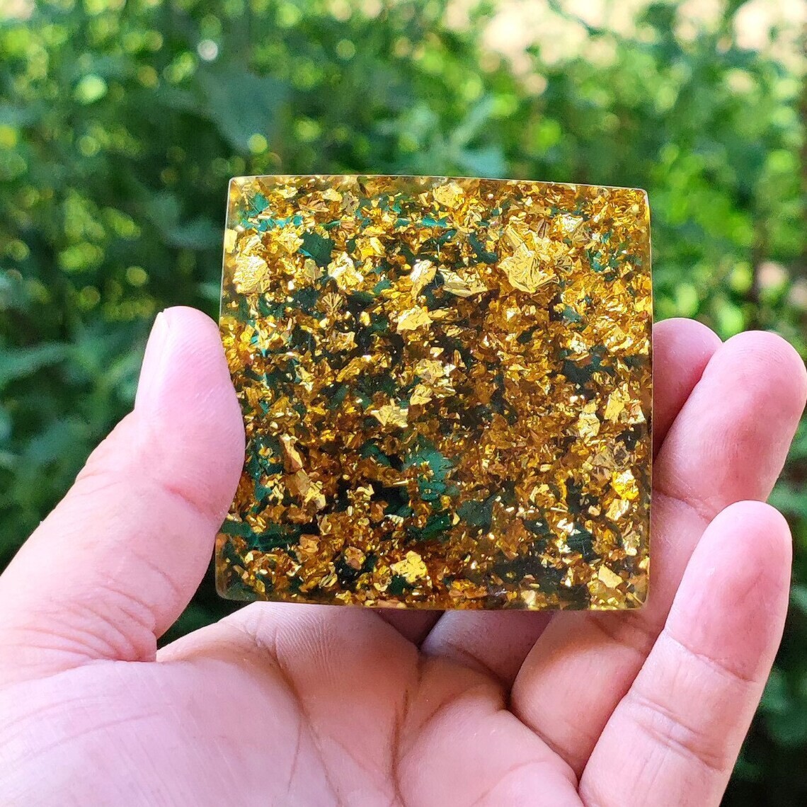 Natural Crystal Orgonite Pyramid Malachite Healing Reiki Orgone Pyramid Decor