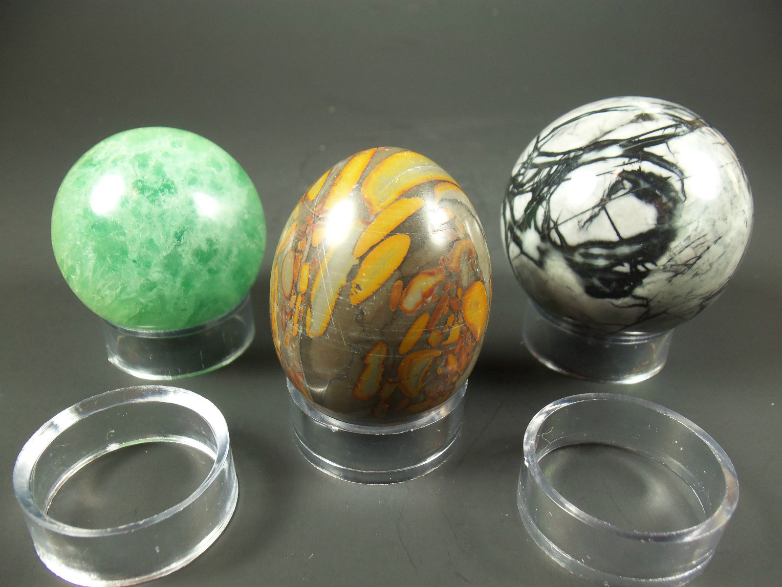 SET OF 5 MEDIUM ACRYLIC/PLASTIC Sphere/Egg DISPLAY STANDS