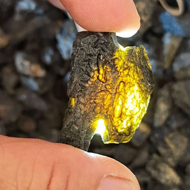 Black Gem Moldavite Meteorite Tektite Impact Glass Specimen 100G