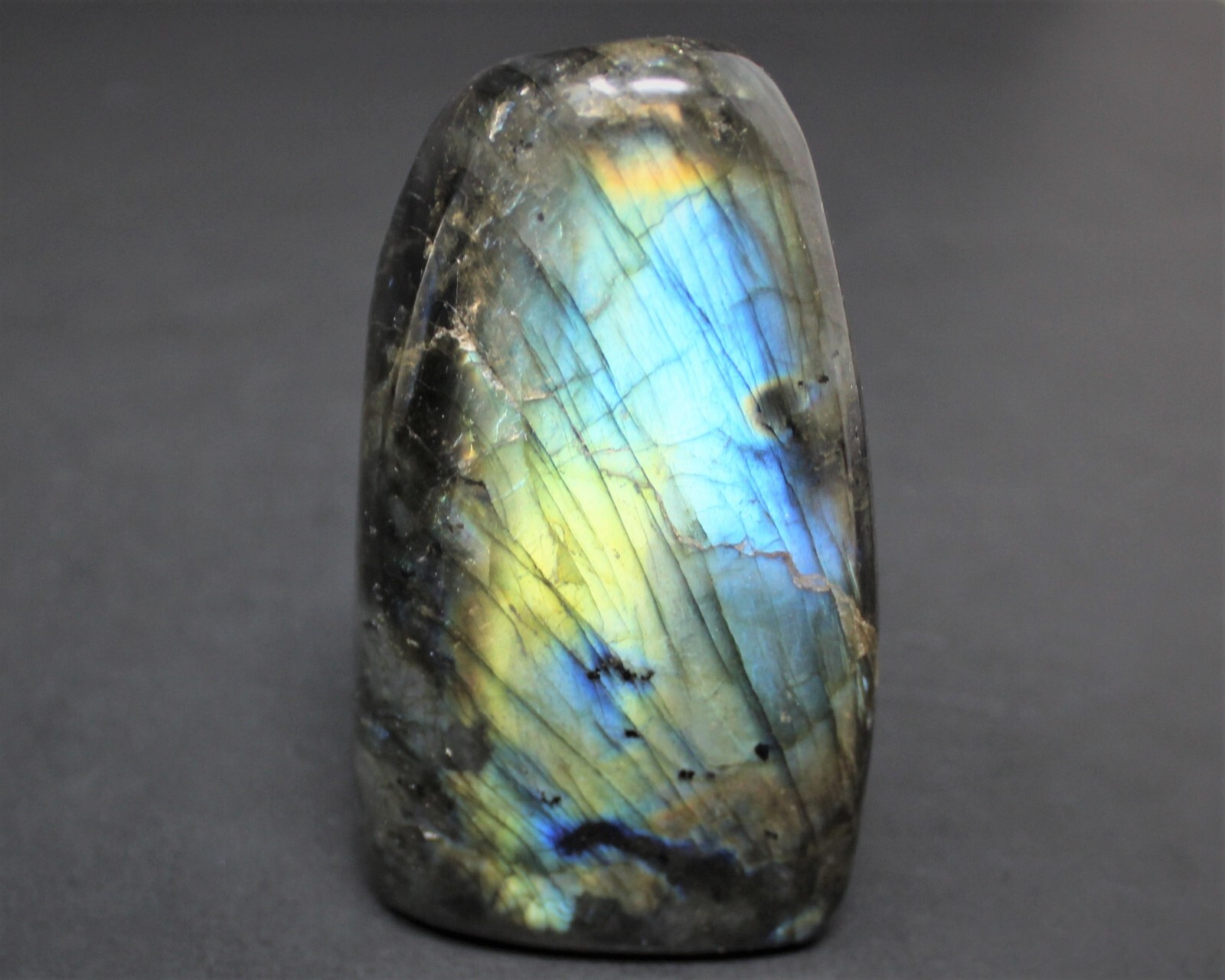Polished Labradorite Freeform, 3 – 4 oz Flashy Labradorite Crystals (Home Decor)