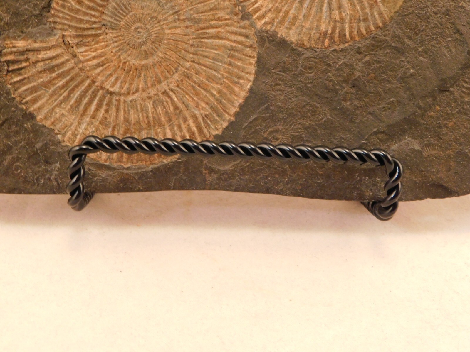 Easel Display Stand Black Metal MEDIUM Size TWIST Design