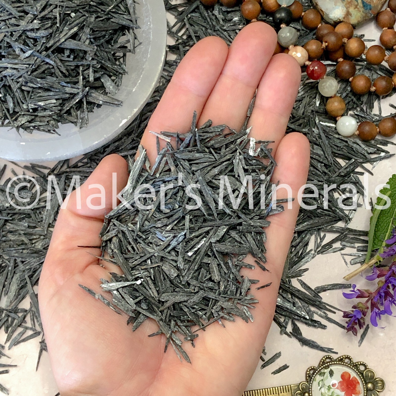 Crushed Black Kyanite Blades, Width 2-4mm, Length 1-3cm for Orgone, Resin Art