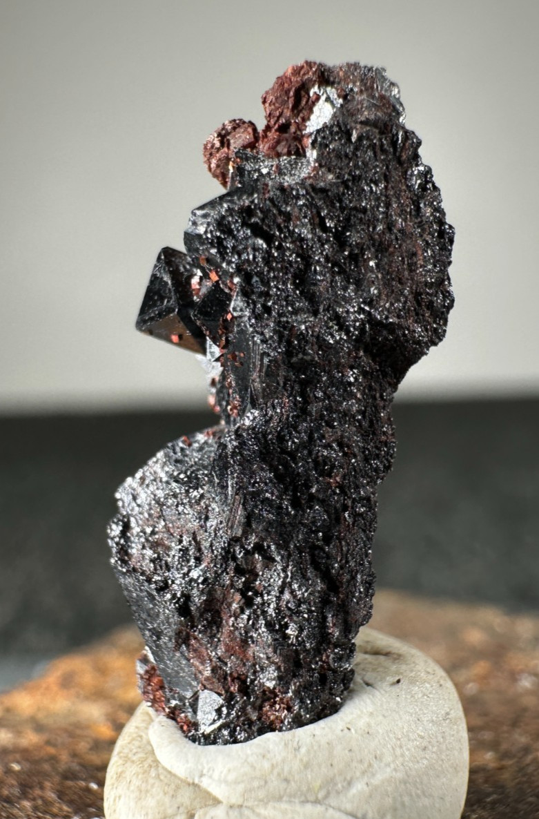 ➤ 7/8″ MAGNETITE OCTAHEDRAL CRYSTAL Specimen – Cedar City Utah VIDEO➤1115