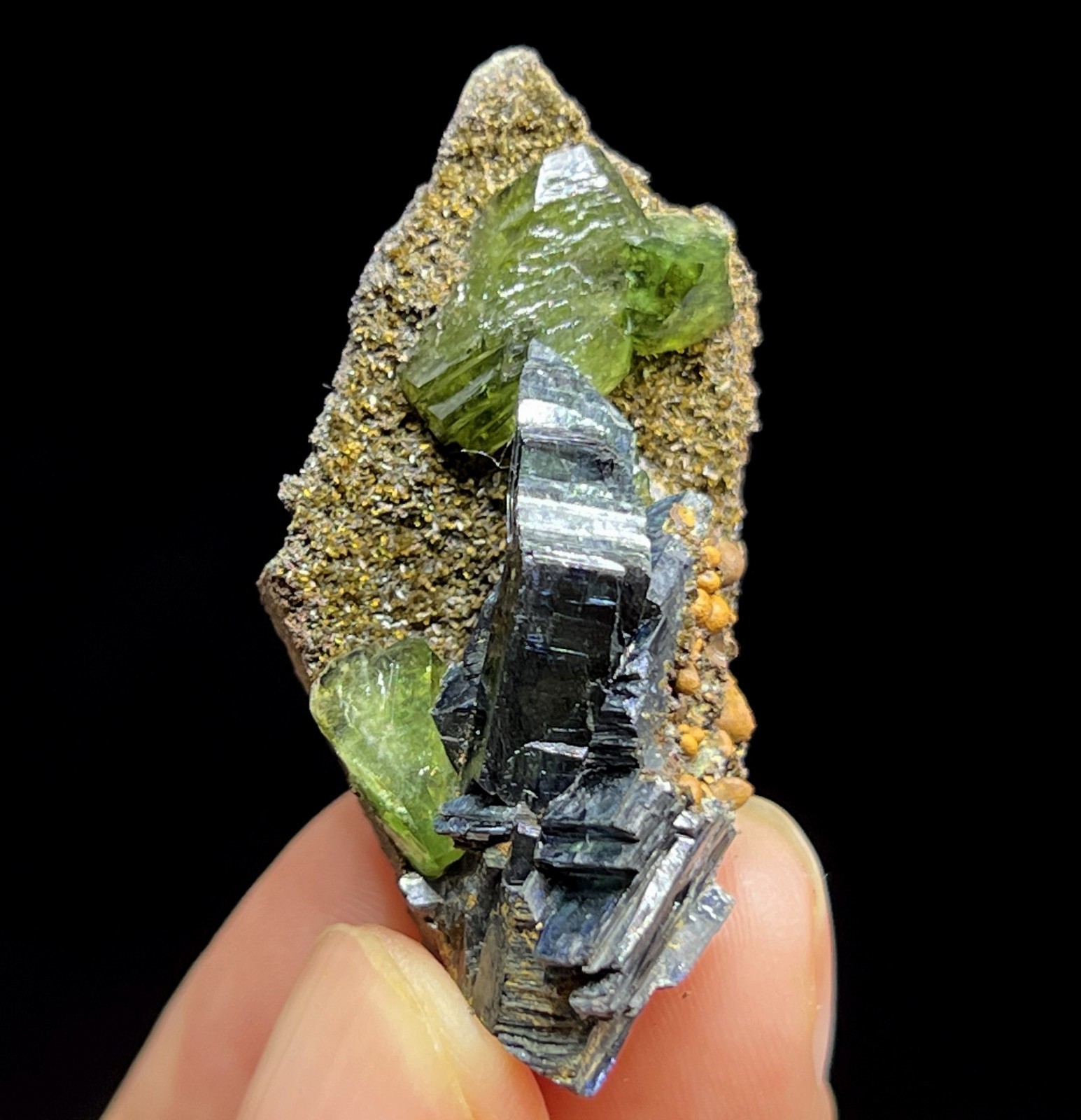 40mm GEMMY Green Ludlamite (LARGE crystals) with Vivianite mined from Brazil