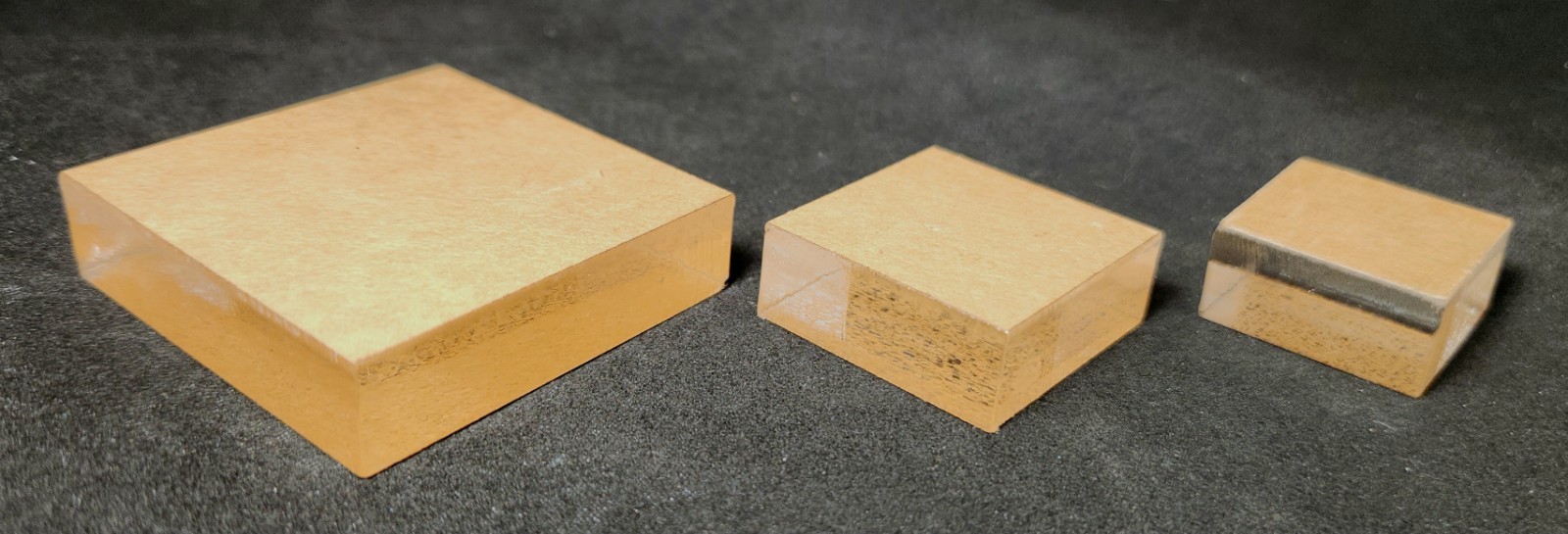 1.5″ x 1.5″ x 0.5″ Thick Clear Acrylic Square Bases Stands Mineral Mount Display