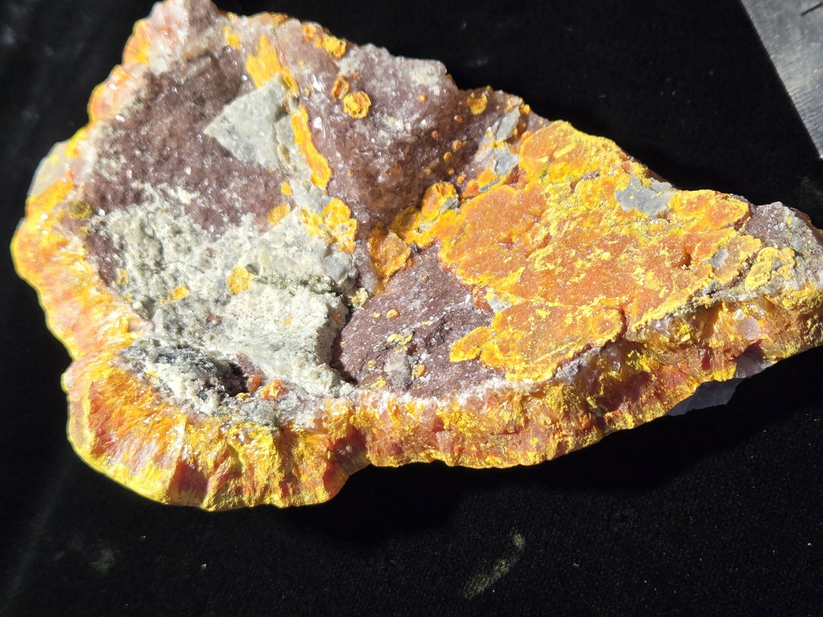 Orpement Realgar Natural Mineral Specimen With Barite and Pyrite 374g Peru 5.25″