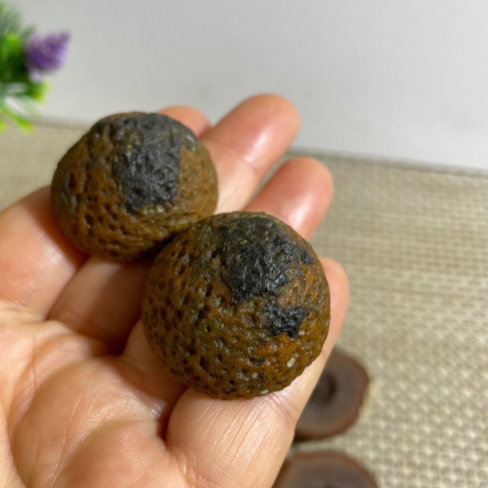 Natural cave Warring States red agate home decoration ornaments rough 46g