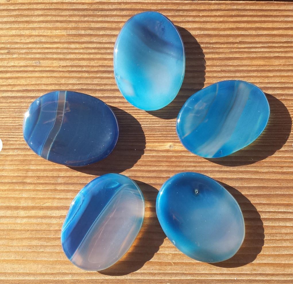 NATURAL BLUE ONYX GEMSTONE WORRY STONE (ONE)