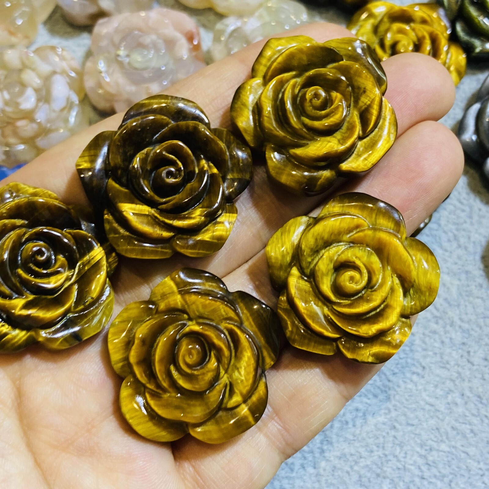 Natural Tiger’s eye Quartz roses flowers skull hand carved reiki Healing 1pc