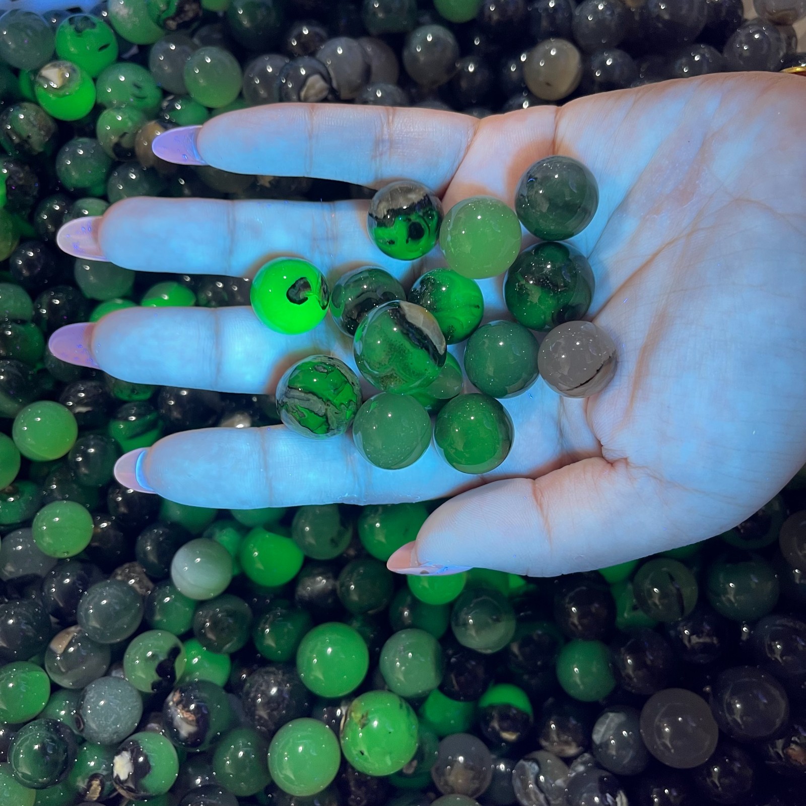 10pcs Volcanic agate Mini sphere crystal ball home decoration fluorescent agate