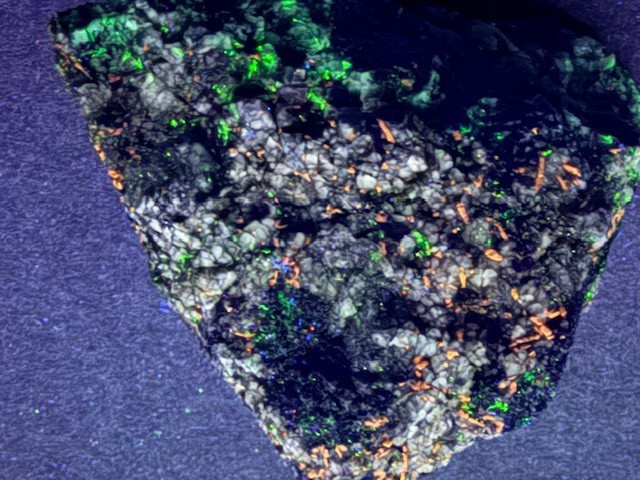 MULTICOLOR COOL FRANKLIN ASSEMBLAGE: FLUOROAPATITE & CHLOROPHANE, FRANKLIN, N.J.