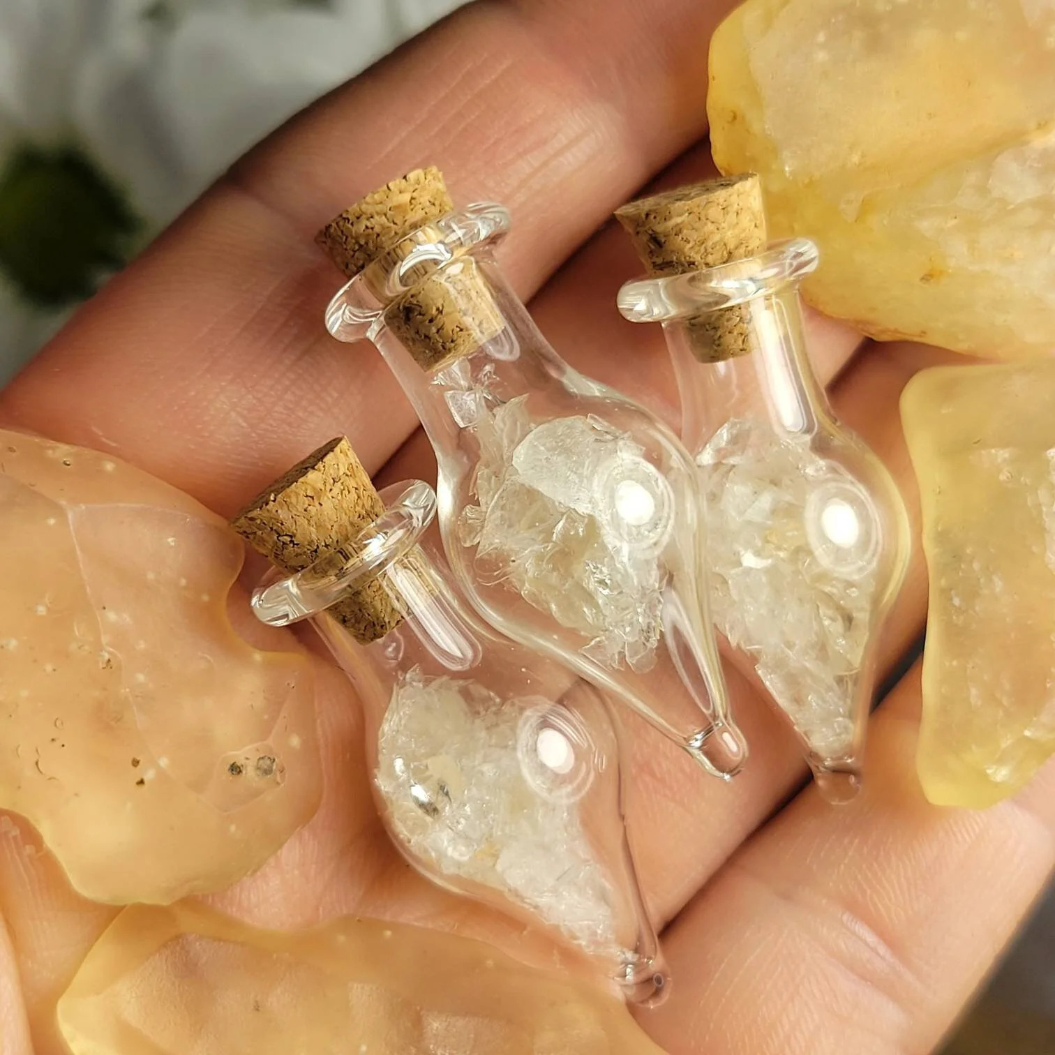 MOLDAVITE Chips, Authentic Tektite from Czech Republic