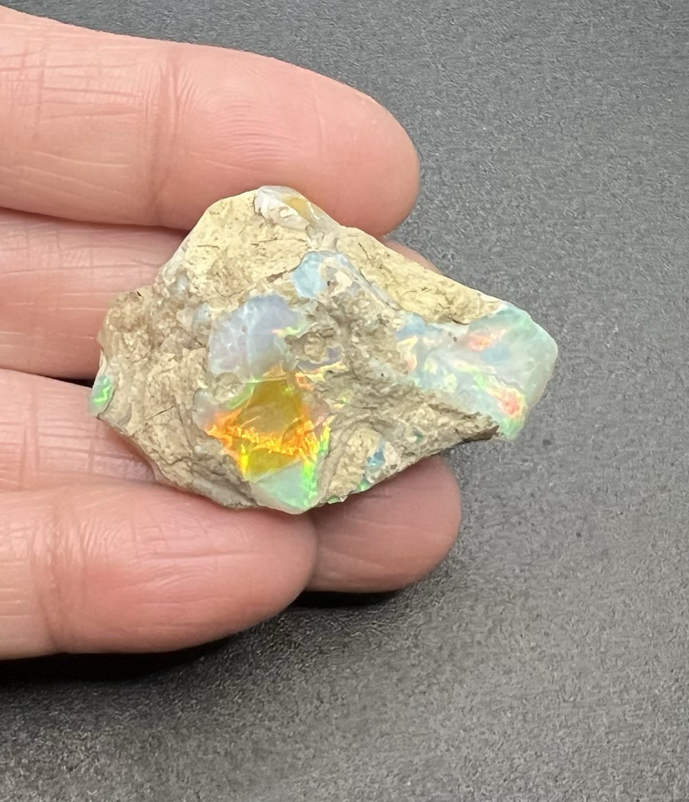 Ethiopian Welo Genuine Opal 14.5g Approx 1 1/2in AWESOME FLASHES