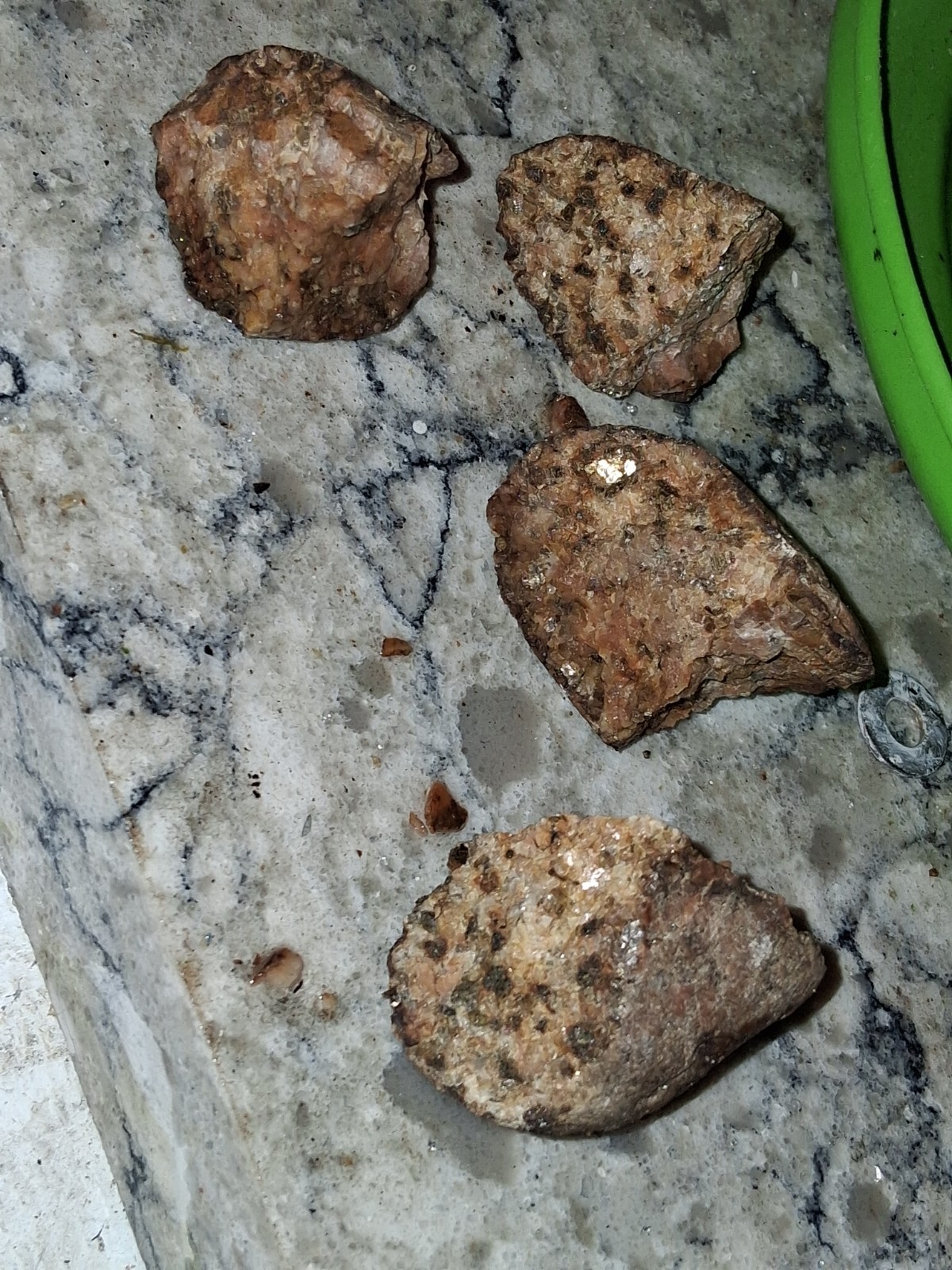 Raw Unprocessed Ore Gold/Silver/Platinum Hobby Grade 1lb Bag *limit 3 per buyer.