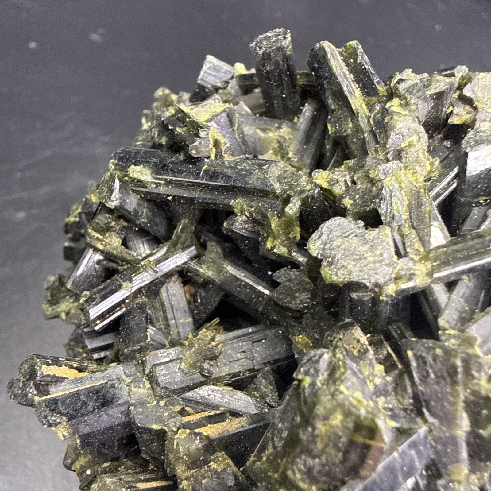 2 Lb Large Natural Epidote On Matrix From Pakistan. A+ Specimen,Minerals,Gems.