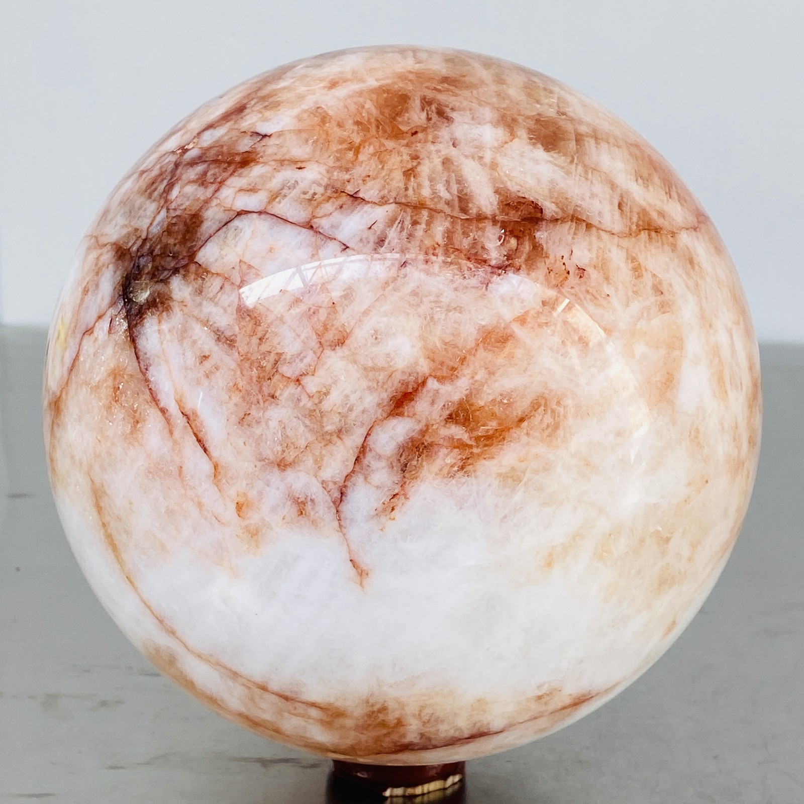 Natural Red Glue Flower Quartz Sphere Crystal Ball Healing 5640G