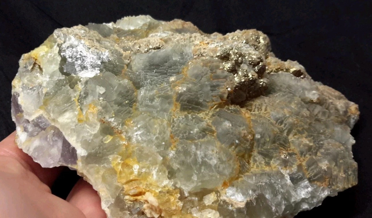 1 LB 4 ounces 4.5″ PYRITE on FLUORITE from Chihuahua, Mexico FLUORESCENT