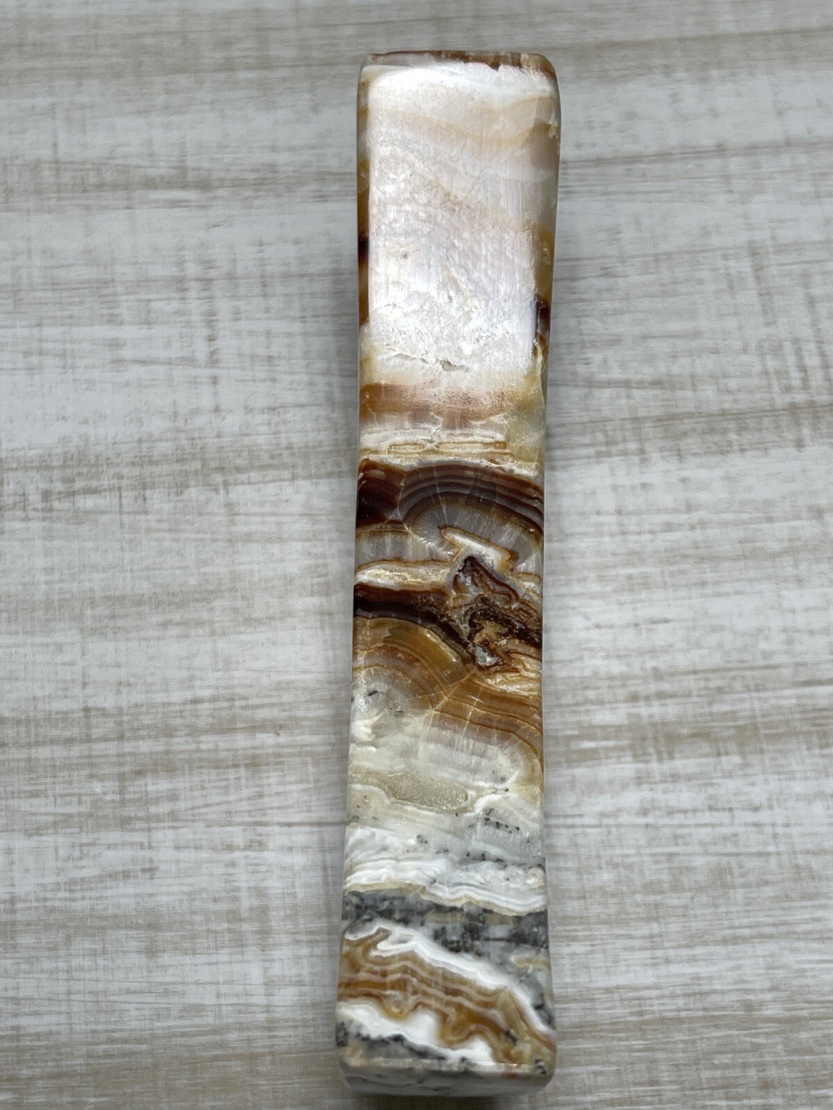 BANDED ONYX MOON – Mineral Calcite Carving Lunar Crystal Witch Stone Brown White