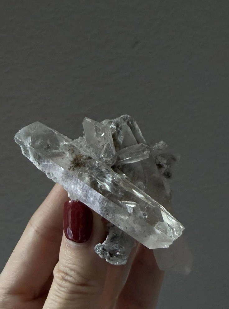 Brazil Quartz Cluster with Natural Key Mark & Layered Growth | Zeca de Souza