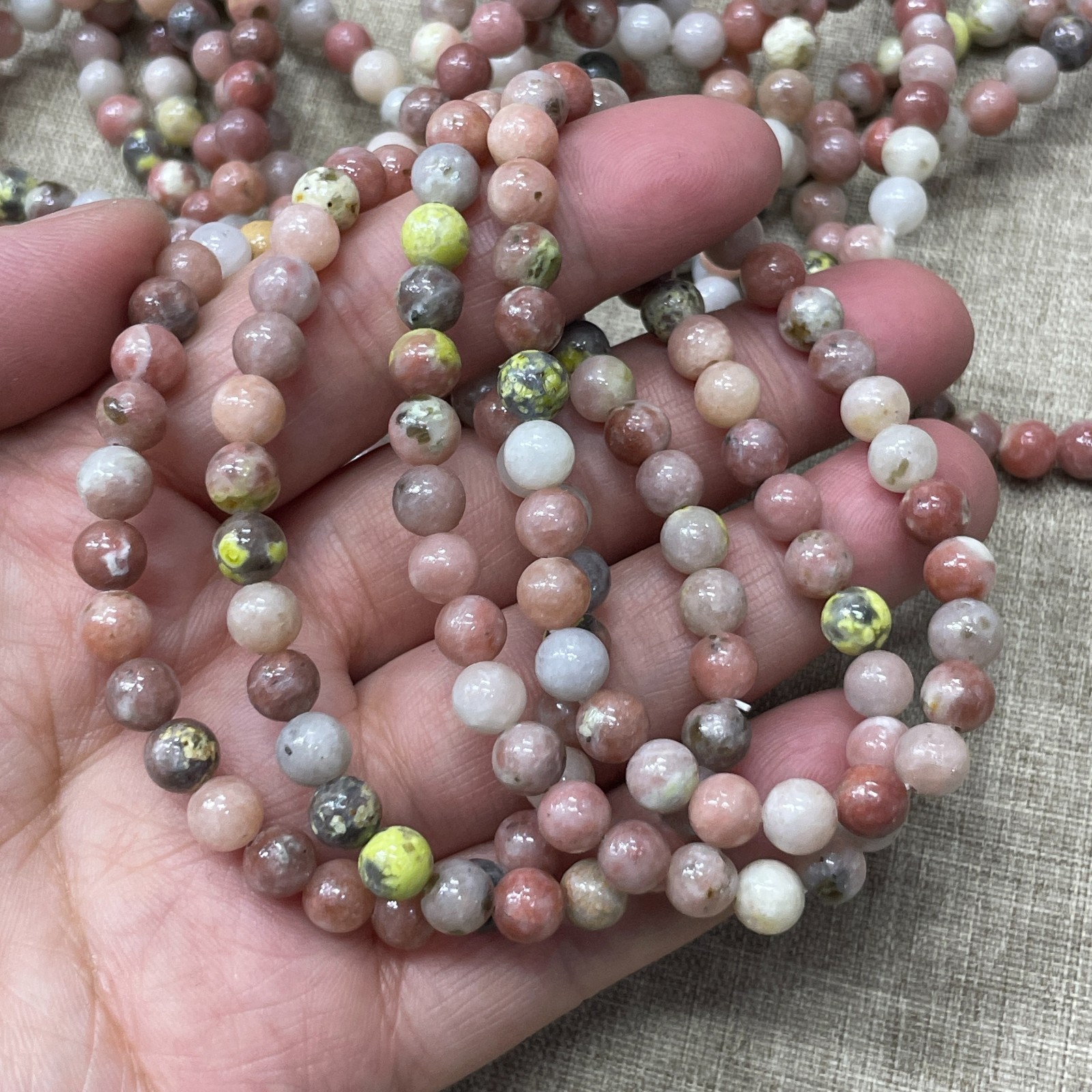Wholesale 1 Pcs beautiful Stone ball beads 6mm 7.5” crystal Stretch Bracelet