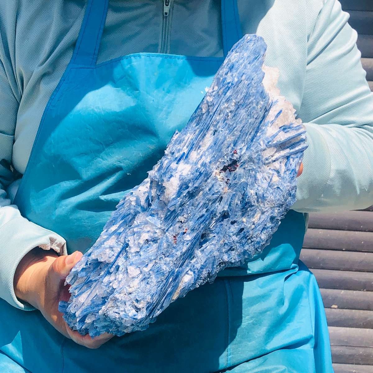 4730G Natural Blue Quartz Crystal Specimen Raw Mineral Reiki Healing Home MH5285