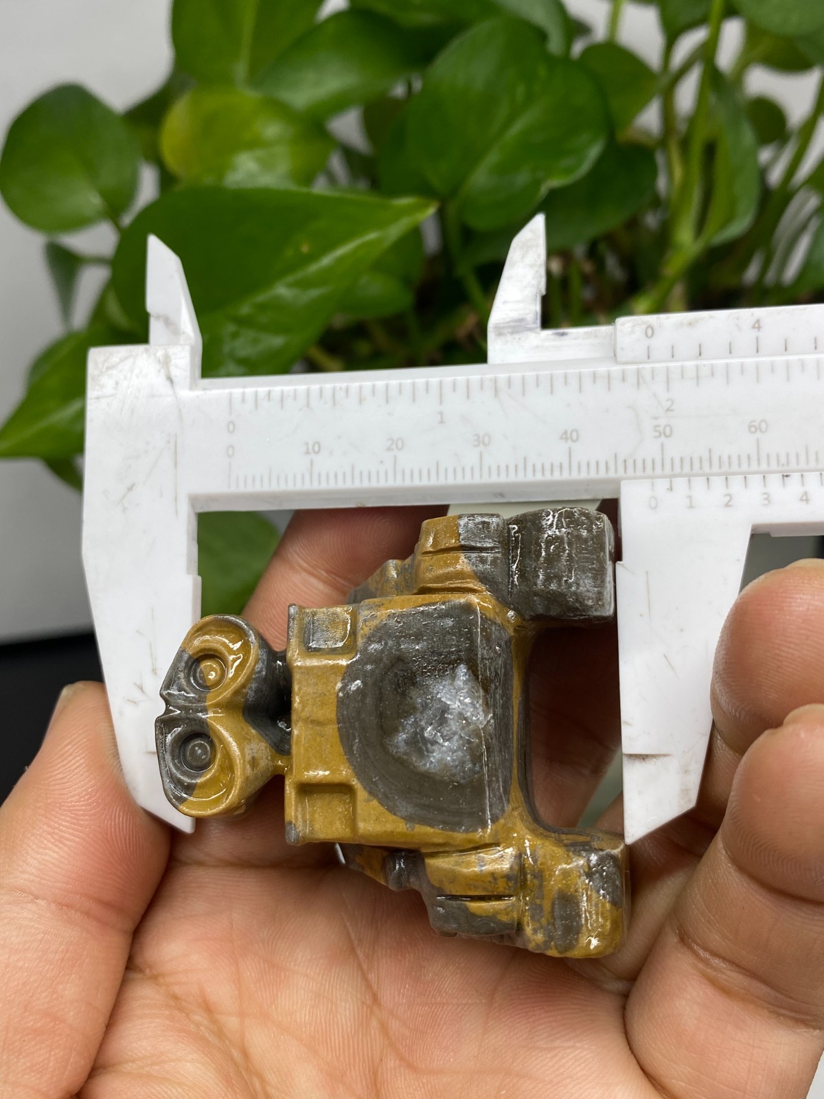 1pc Natural Moneystone Quartz Carved Robot Skull Crystal Reiki healing gift