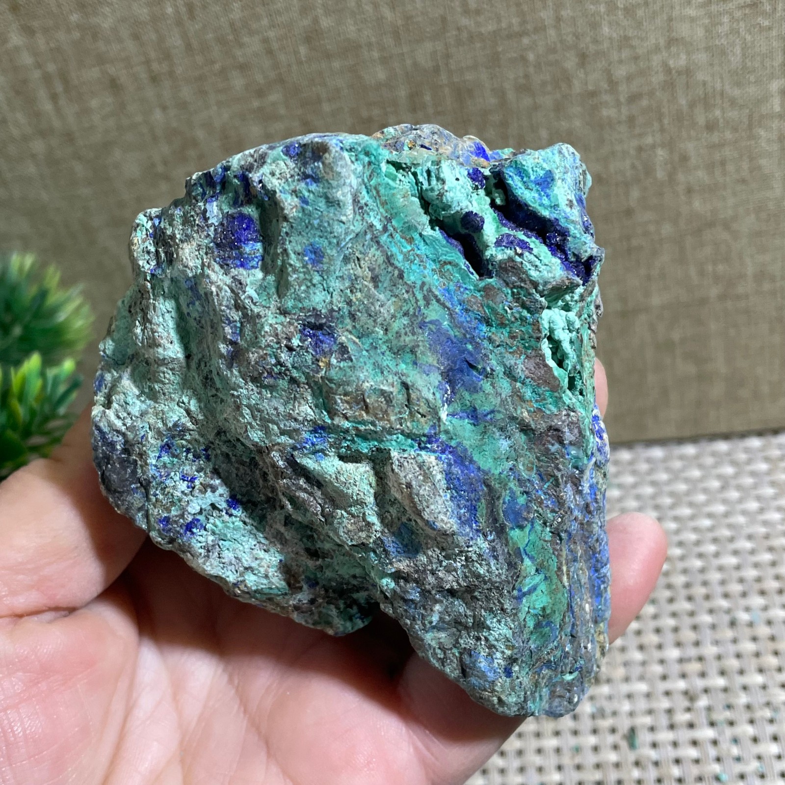 Restoration of Blue Copper Ore Quartz Crystal Mineral Samples 350g