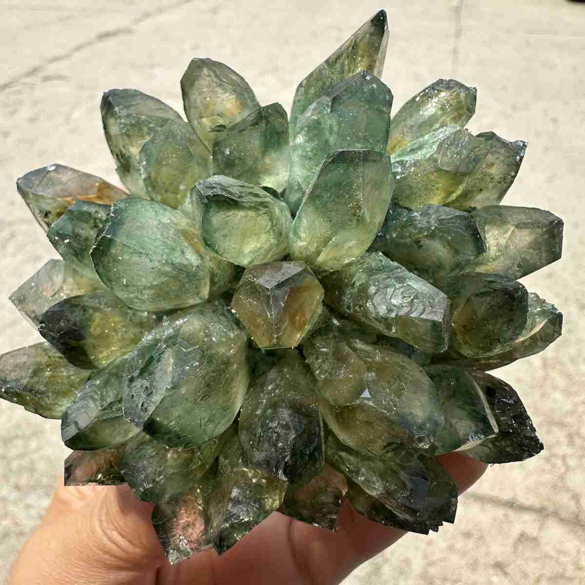 New Find green Phantom Quartz Crystal Cluster Mineral Specimen Healing 300g+ 1pc