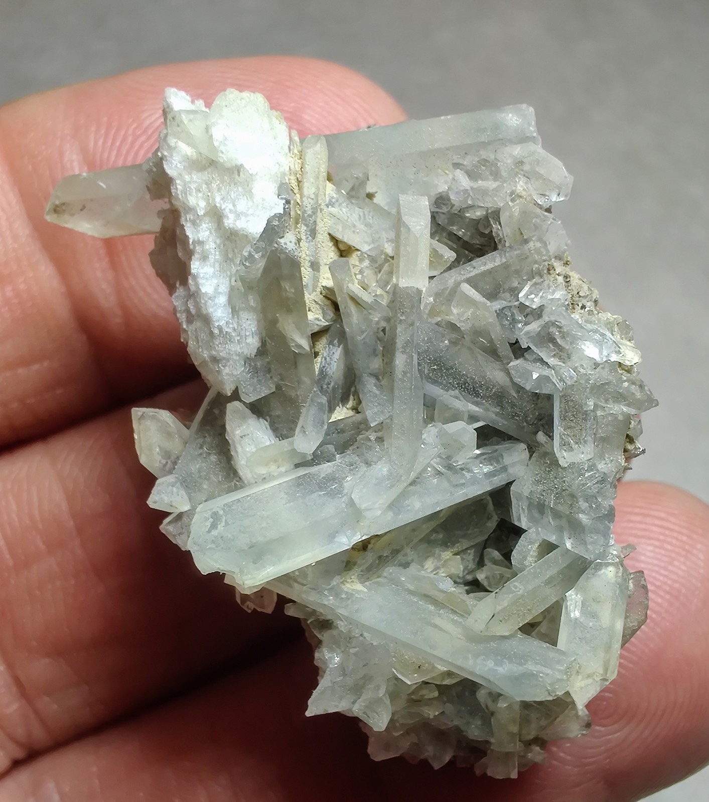 Celestine crystals, fluorescent. White Rock Quarry, Clay Center, Ohio. 14 grams.