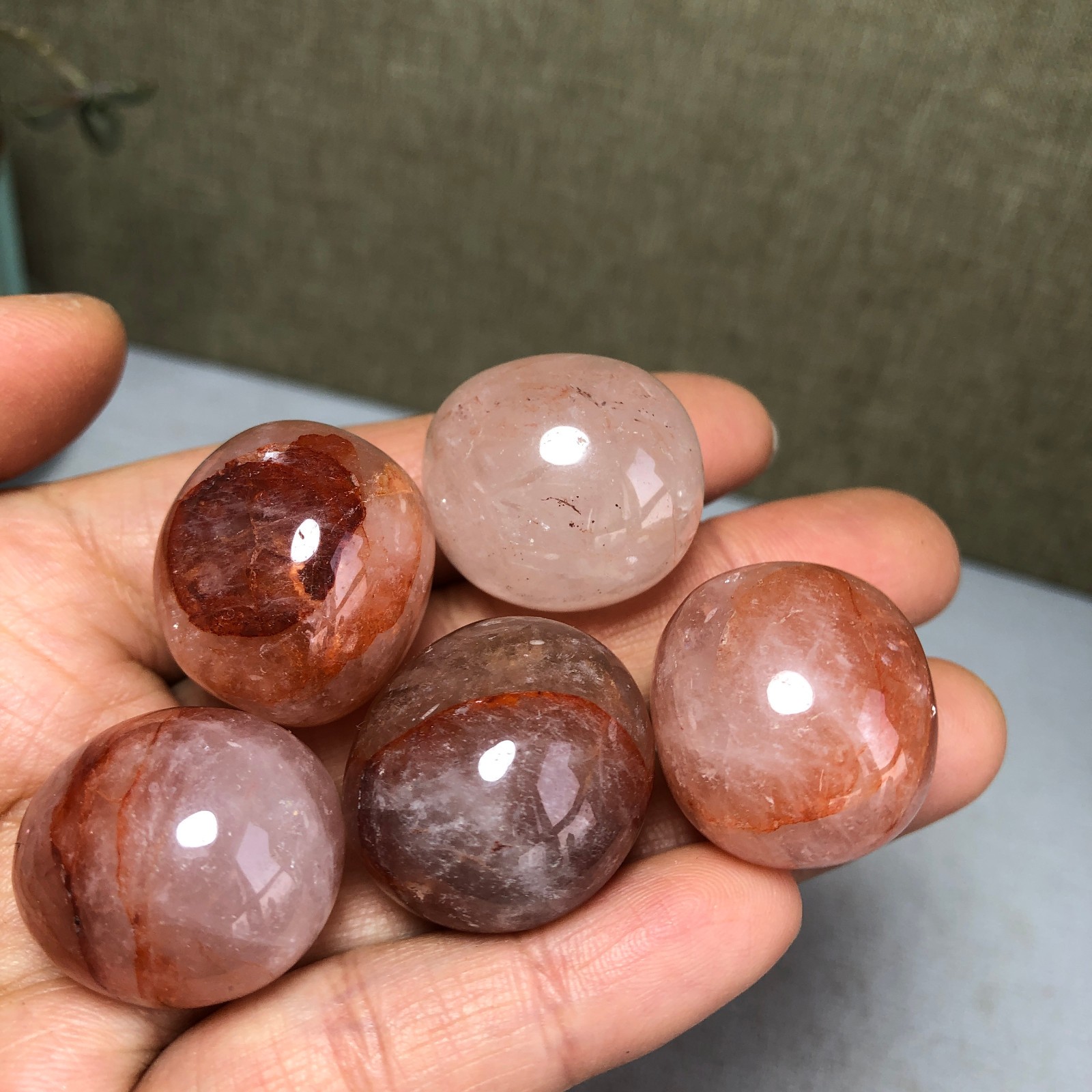 5pcs Natural Red gum flower semi-precious Crystal specimens 90g A3577