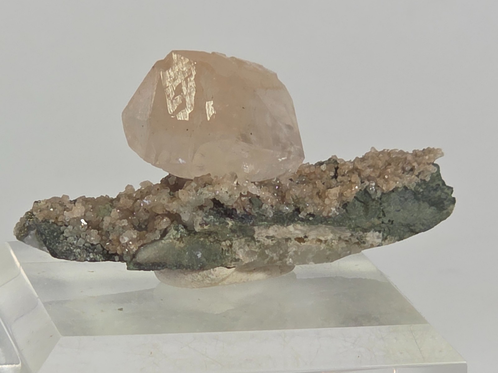 Fluorescent Calcite, Fujian, China C-19