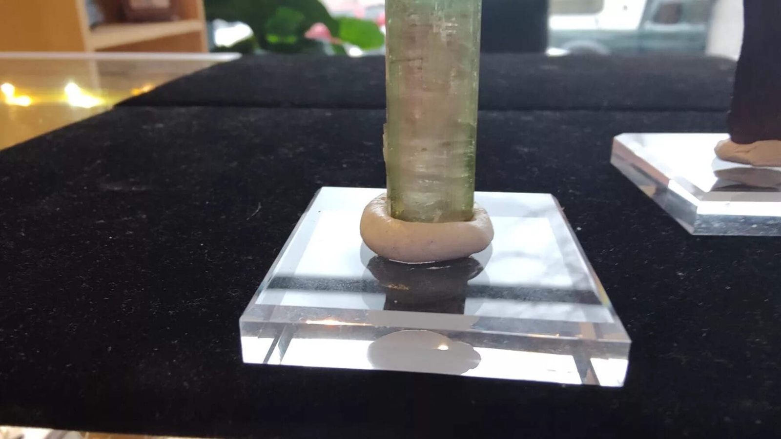 Geo-Tac Mineral and Fossil Mounting Display Putty