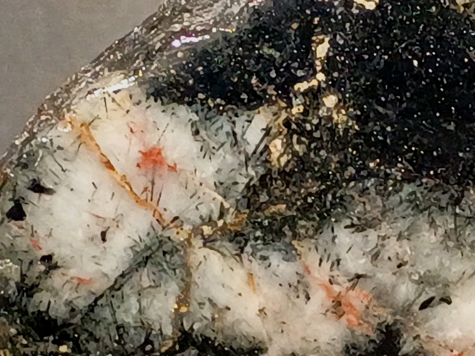 1420g Pilot Knob MO Amphibole Quartz Pyrite Magnetite Specularite Polished