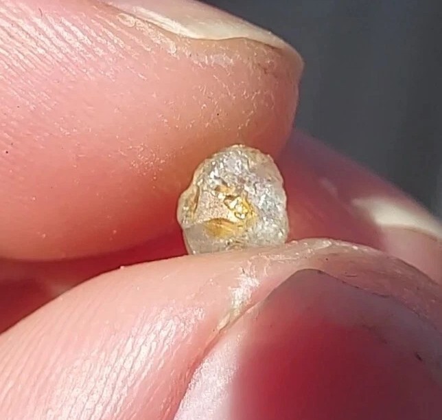 BICOLOR ORANGE & LIGHT BLUE SAPPHIRE FROM MONTANA, USA