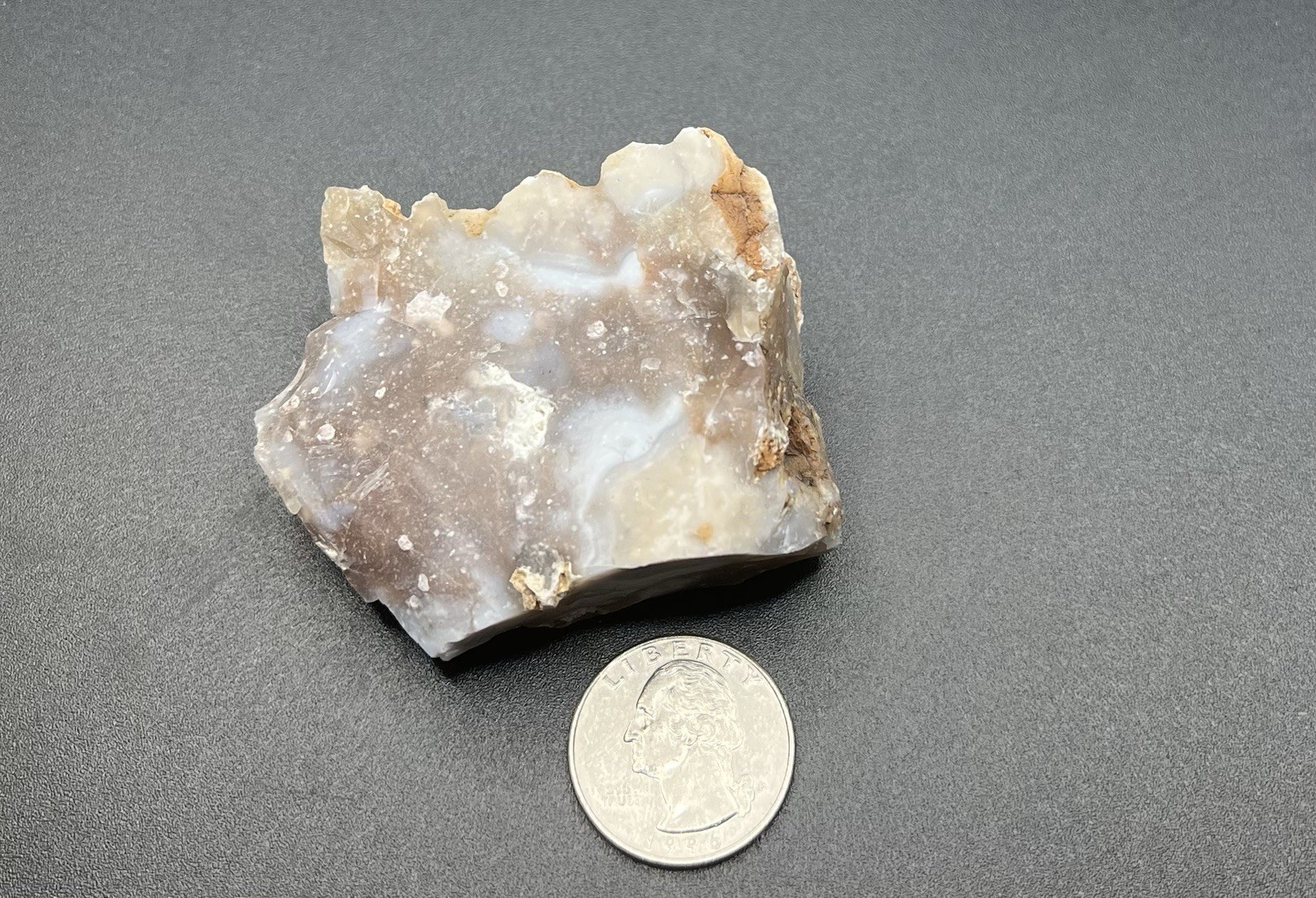 Fluorescent Mineral 87.4g UV Short Wave Really Cool Approx 2 Inches