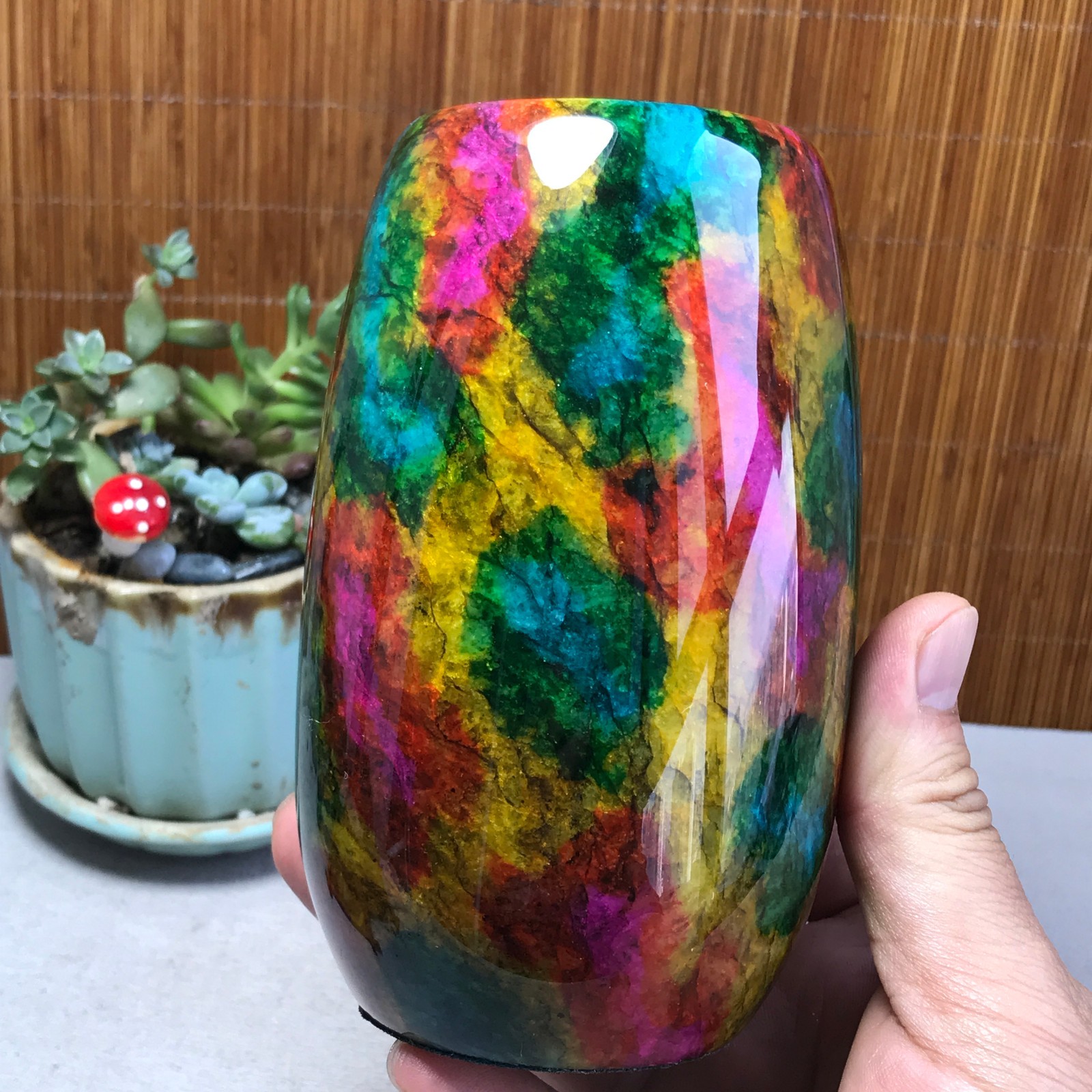 Natural “Seven Colors Jade” vase specimen -Taiwan China 1140g 129mm A5800
