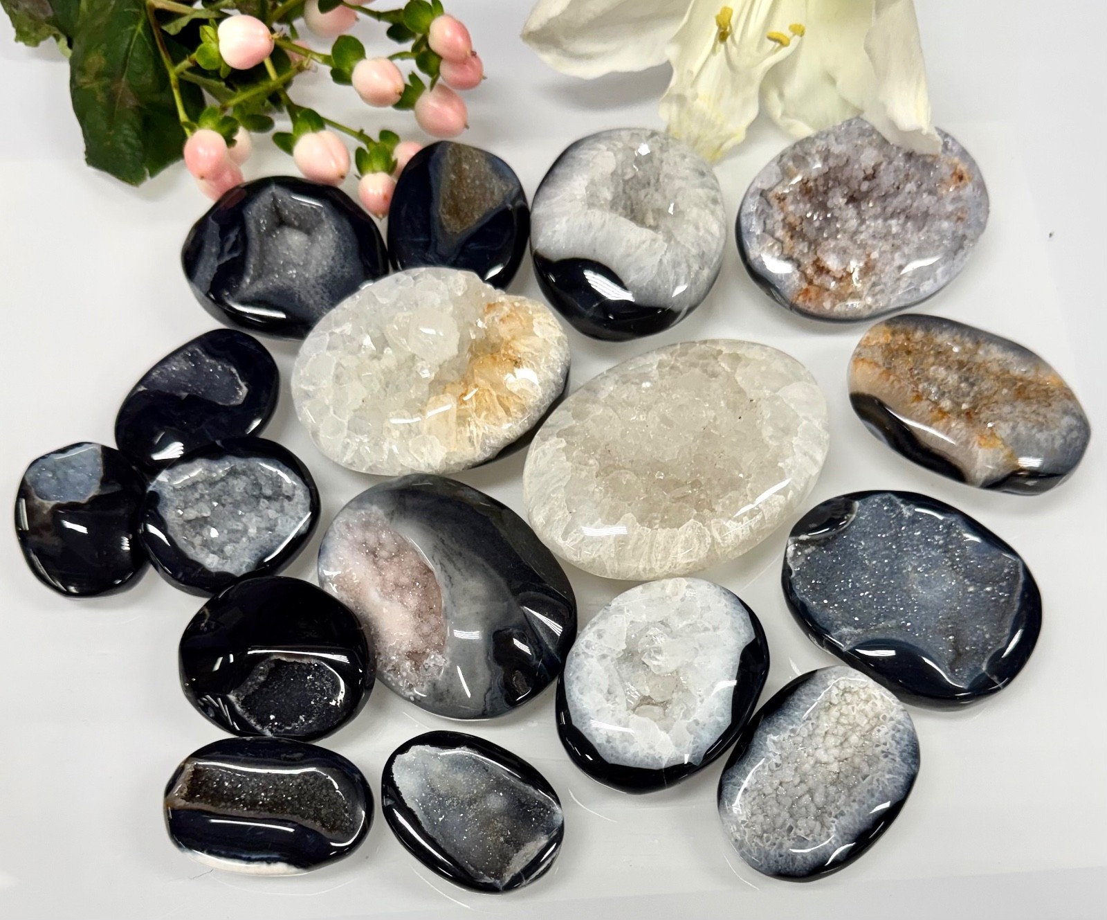 Wholesale Lot 2 Lbs Natural Druzy Onyx Palm Stone Crystal Healing Energy.