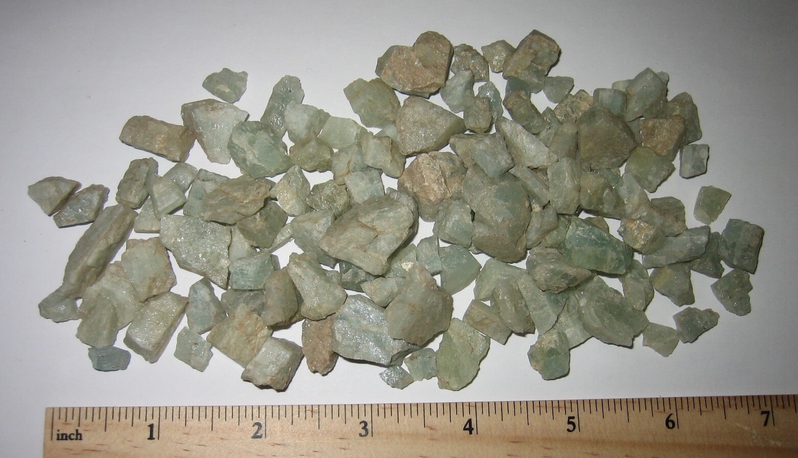 124 SMALL NATURAL 0.2″- 0.7″ AQUAMARINE BLUE BERYL CRYSTALS NH, USA ~ 168.7g *A