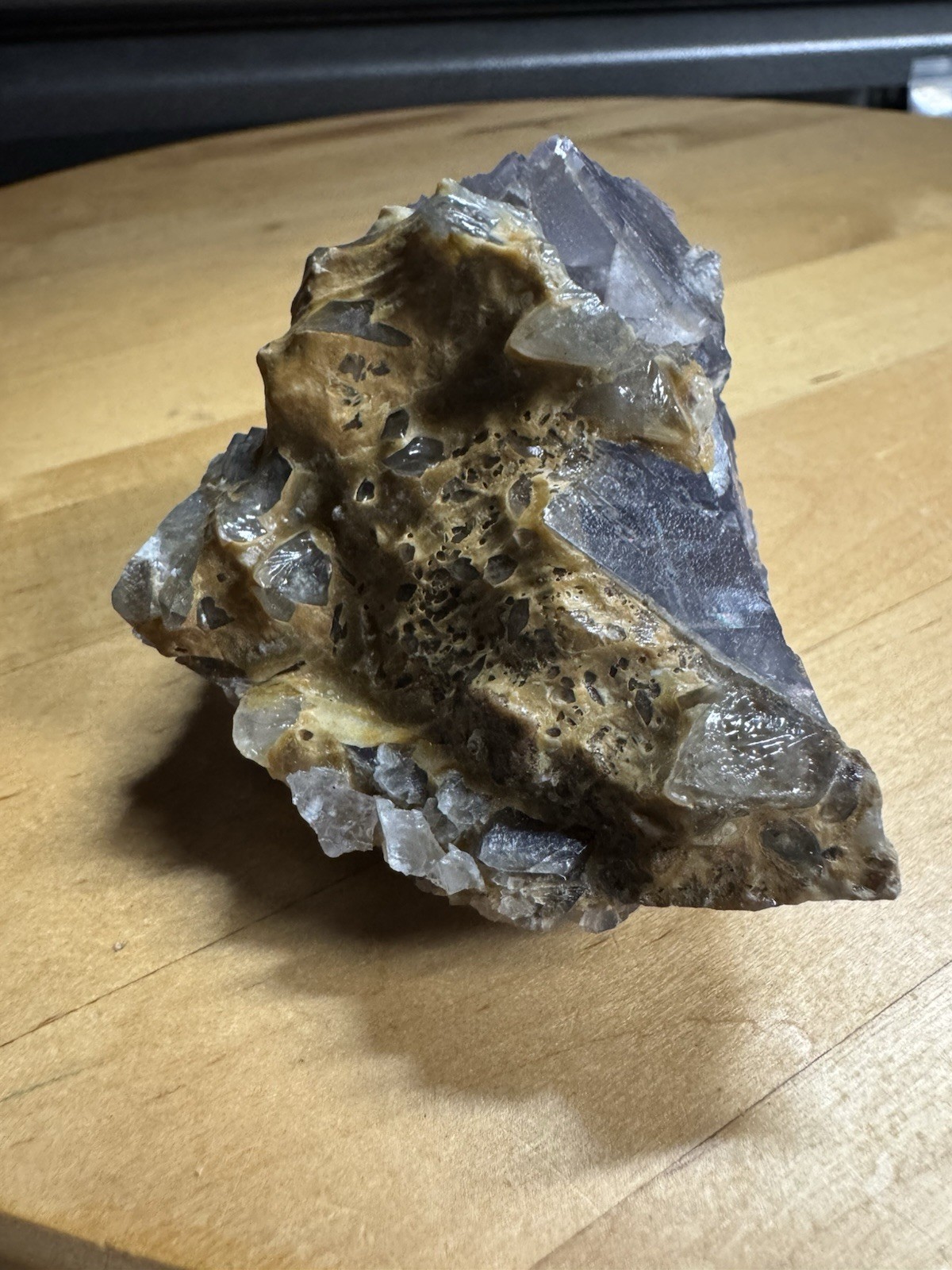 7118 Raw Fluorite Multiple Records Uv Reactive 2.0”T 2.3”W 3.4”L Wt. 10 Oz.