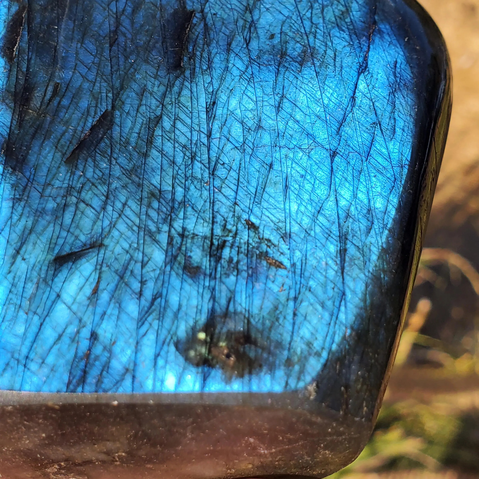NO WAY! Double Colors on One Side Full Face Silver Green Labradorite Flash 340