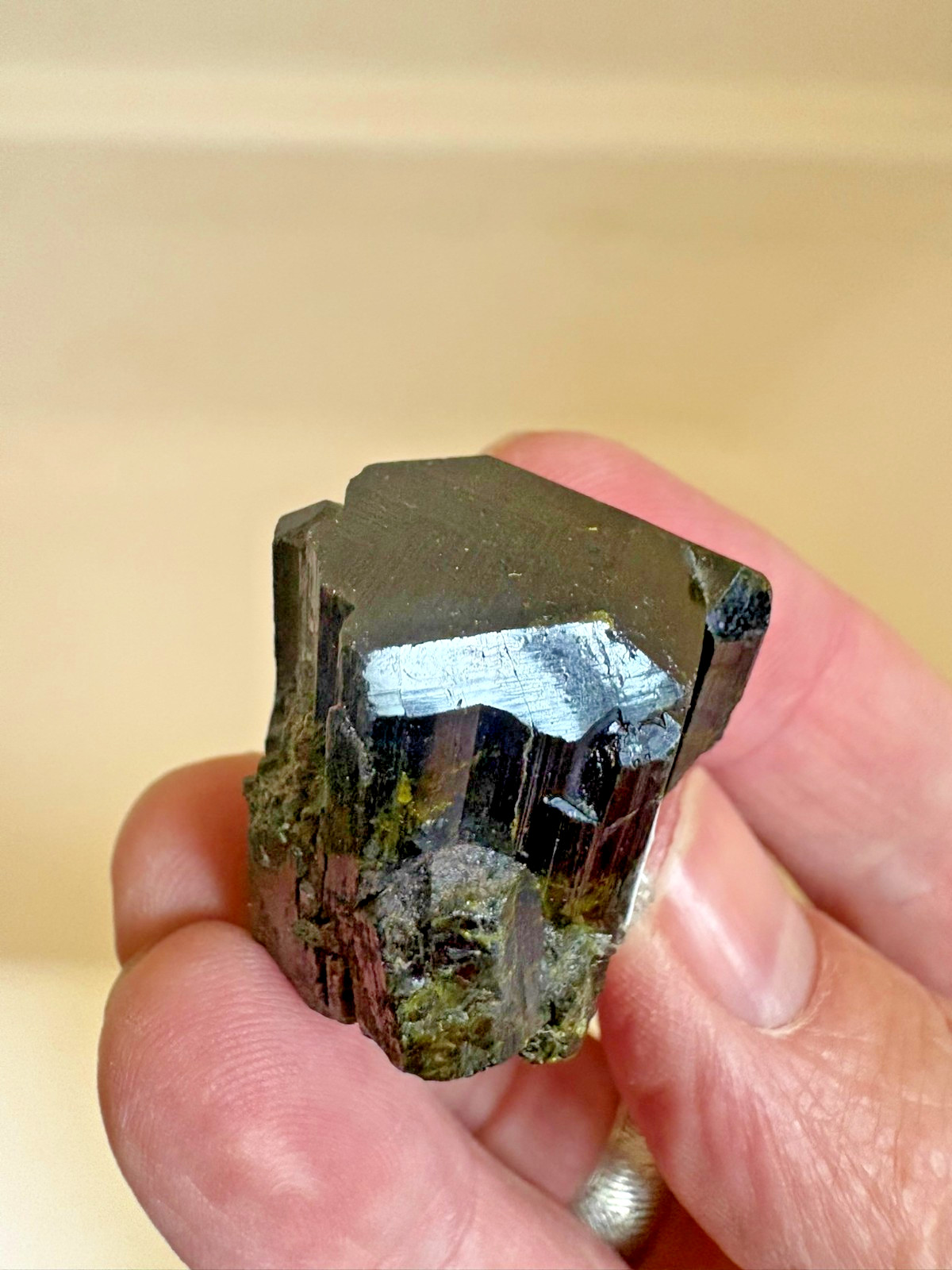 Epidote, twinned xtl, Prince of Wales island, Alaska, USA, ex Doug Toland