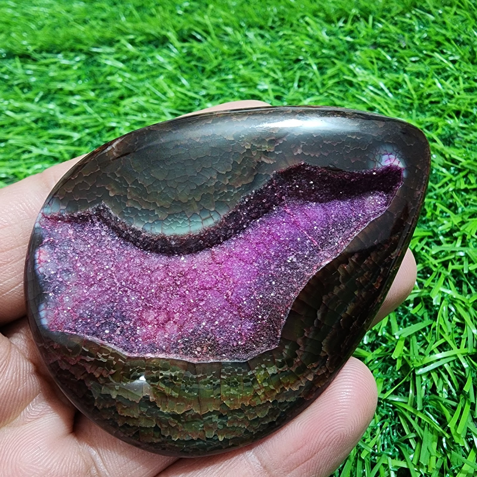 100% Natural Yummy Window Druzy Agate Pear Shape 197 Carat Gemstone For Jewelry