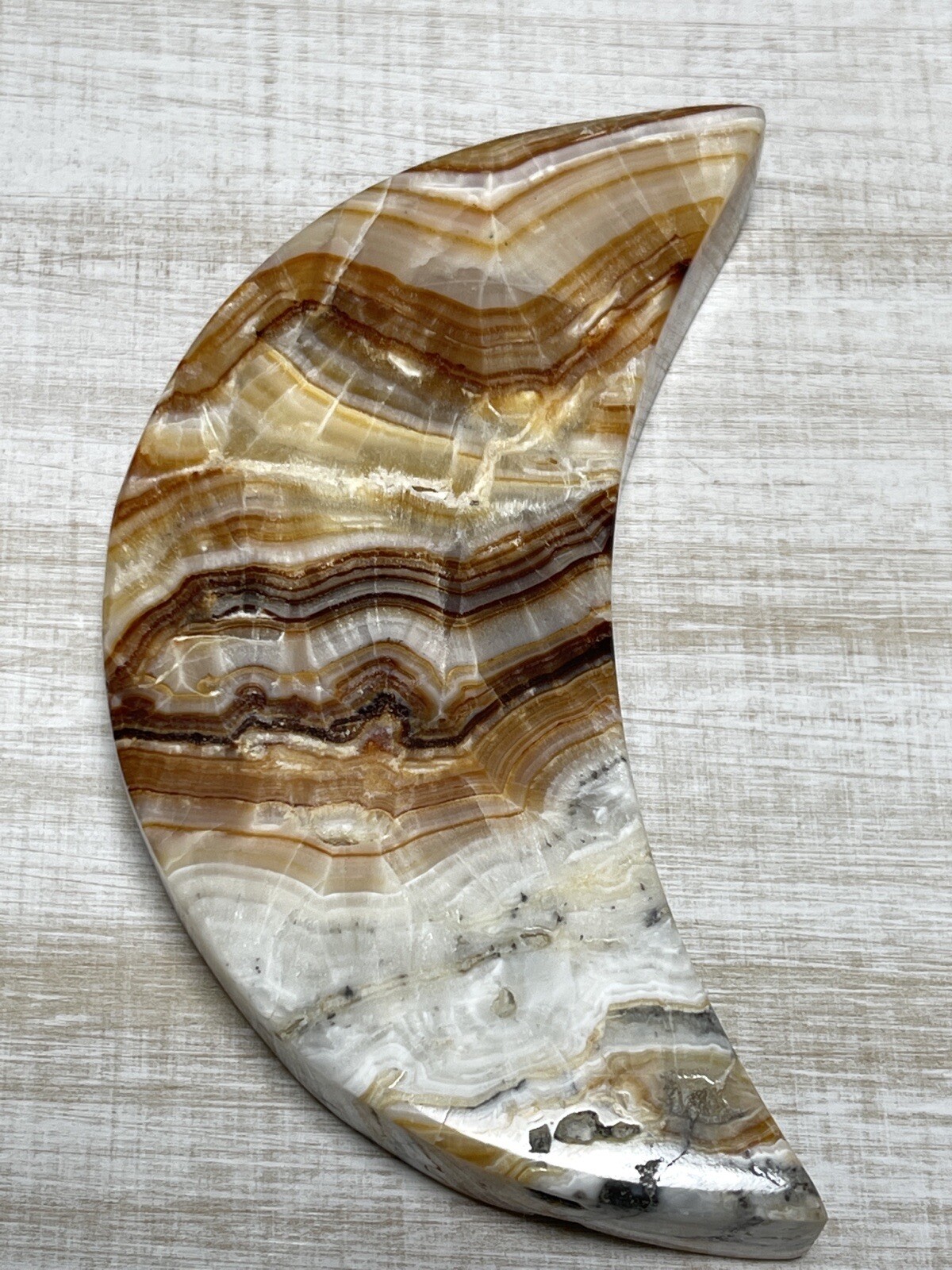 BANDED ONYX MOON – Mineral Calcite Carving Lunar Crystal Witch Stone Brown White