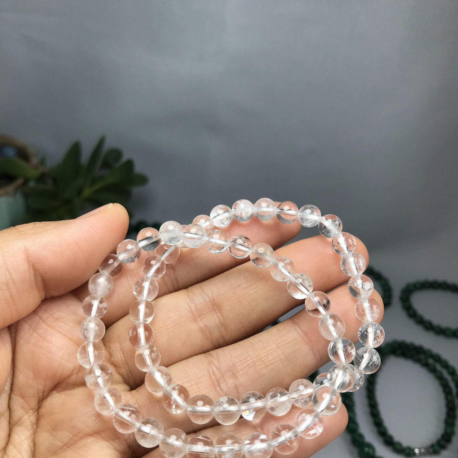 1Pcs Natural Polish white crystal stone bracelets Crystal ball Specimen 6mm