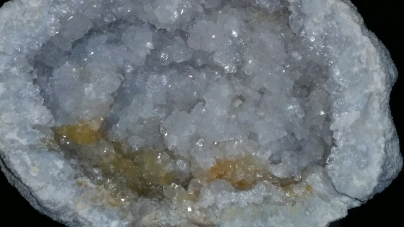 2 3/8″ Sparkling Quartz Crystals Keokuk Geode With Citrine Highlights #629