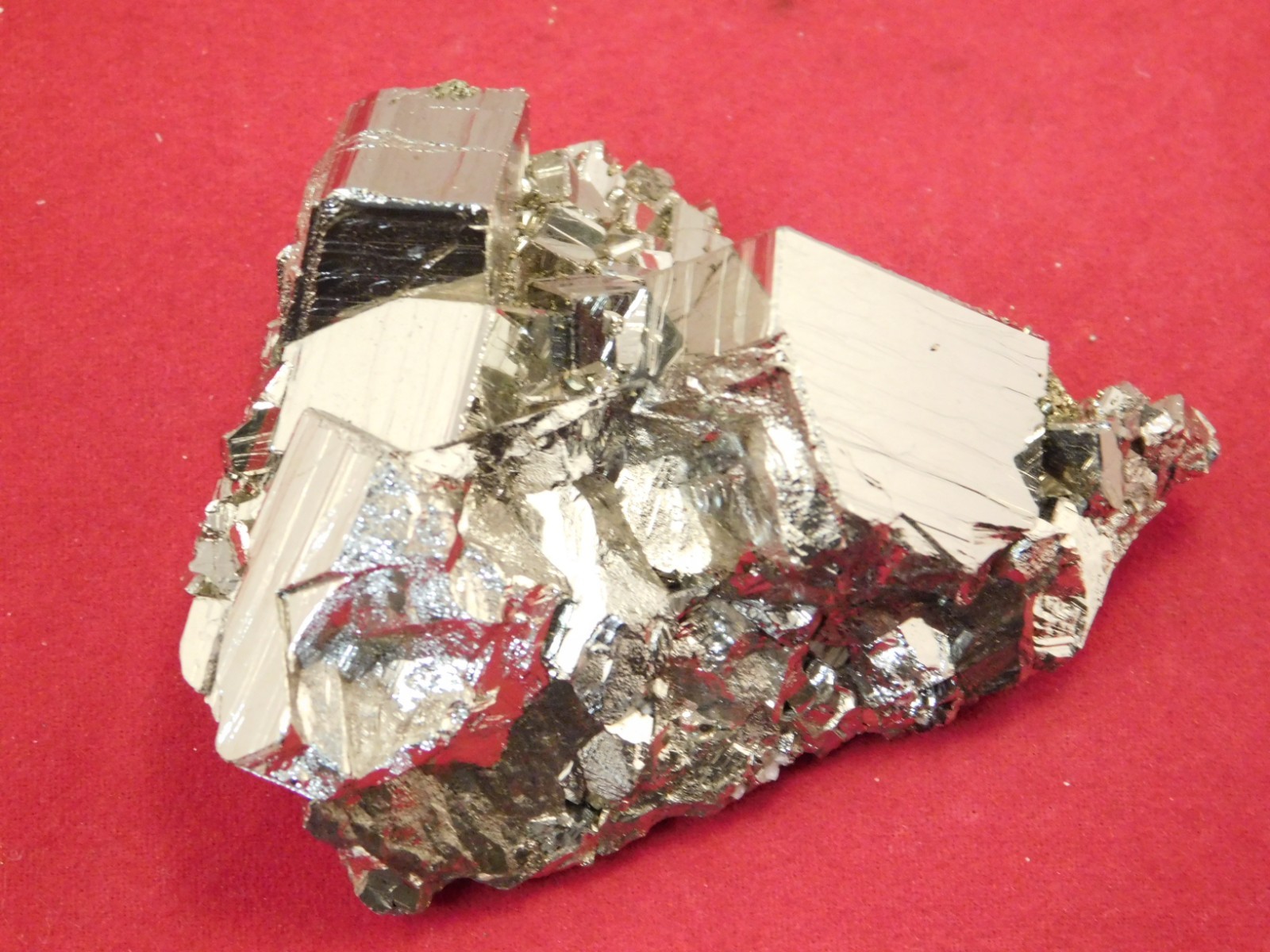 Smaller PYRITE Crystal CUBE Cluster! Nice and 100% Natural Peru 74.6gr